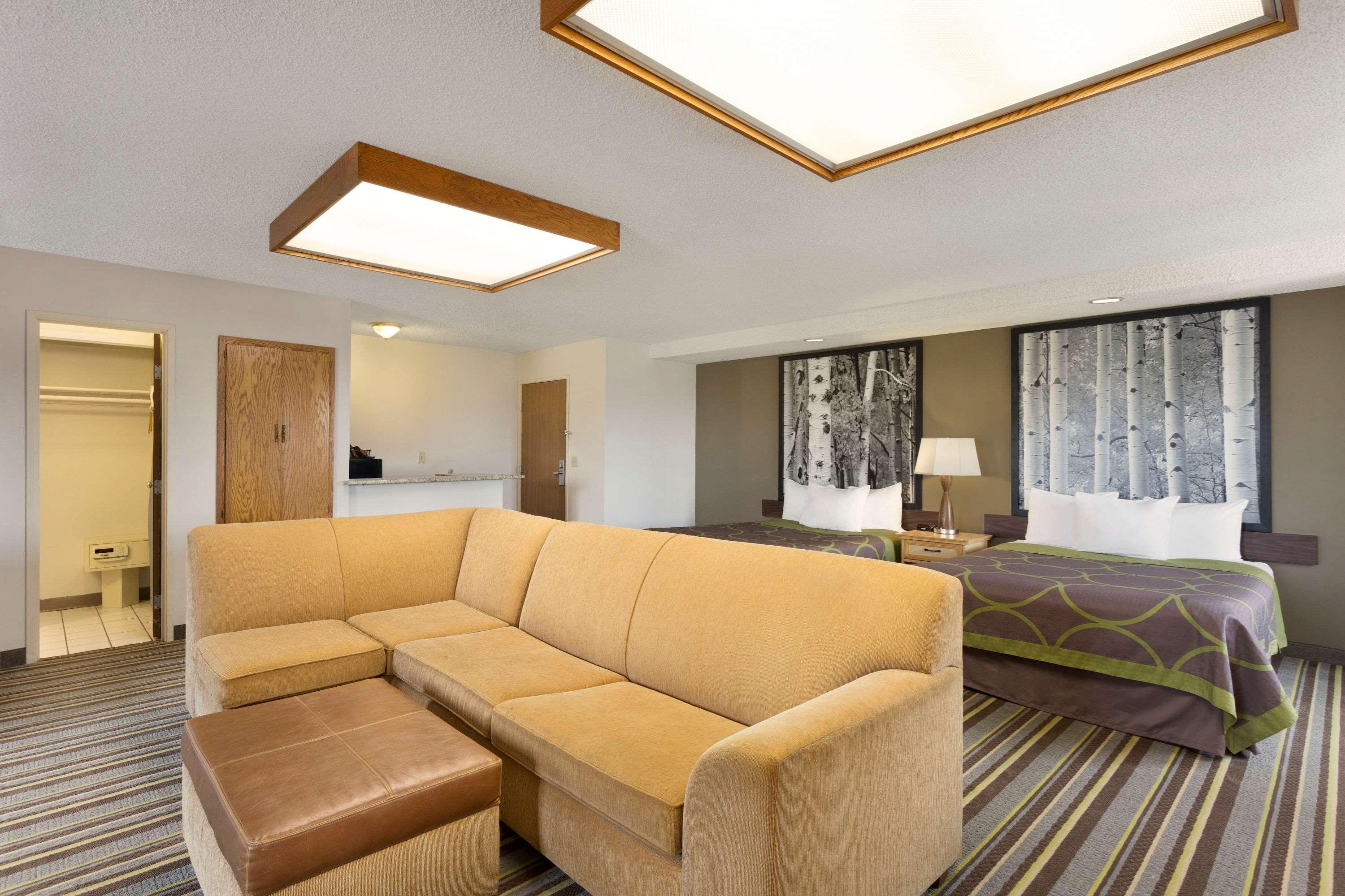 Super 8 By Wyndham Westminster Denver North מראה חיצוני תמונה