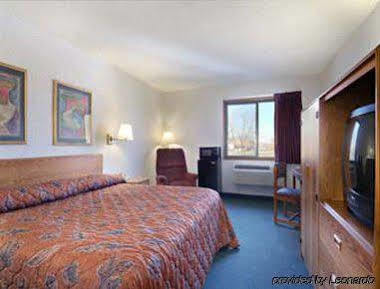 Super 8 By Wyndham Westminster Denver North מראה חיצוני תמונה